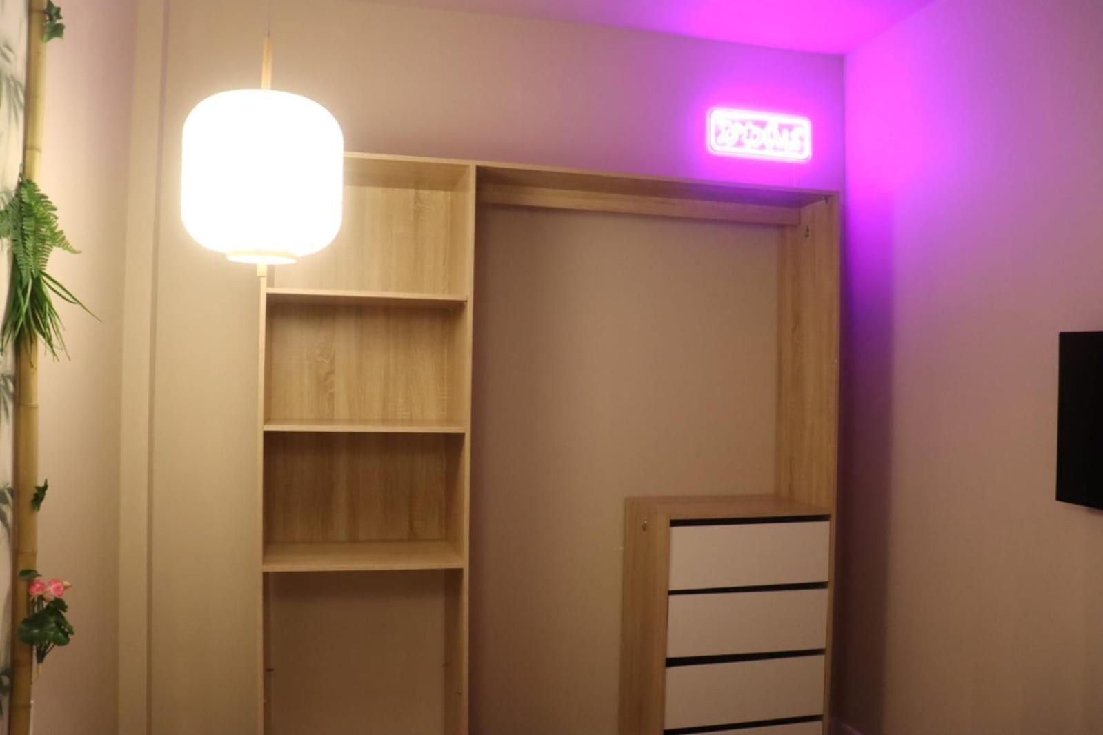 Loveroom Japon Avec Balneotherapie تولون المظهر الخارجي الصورة