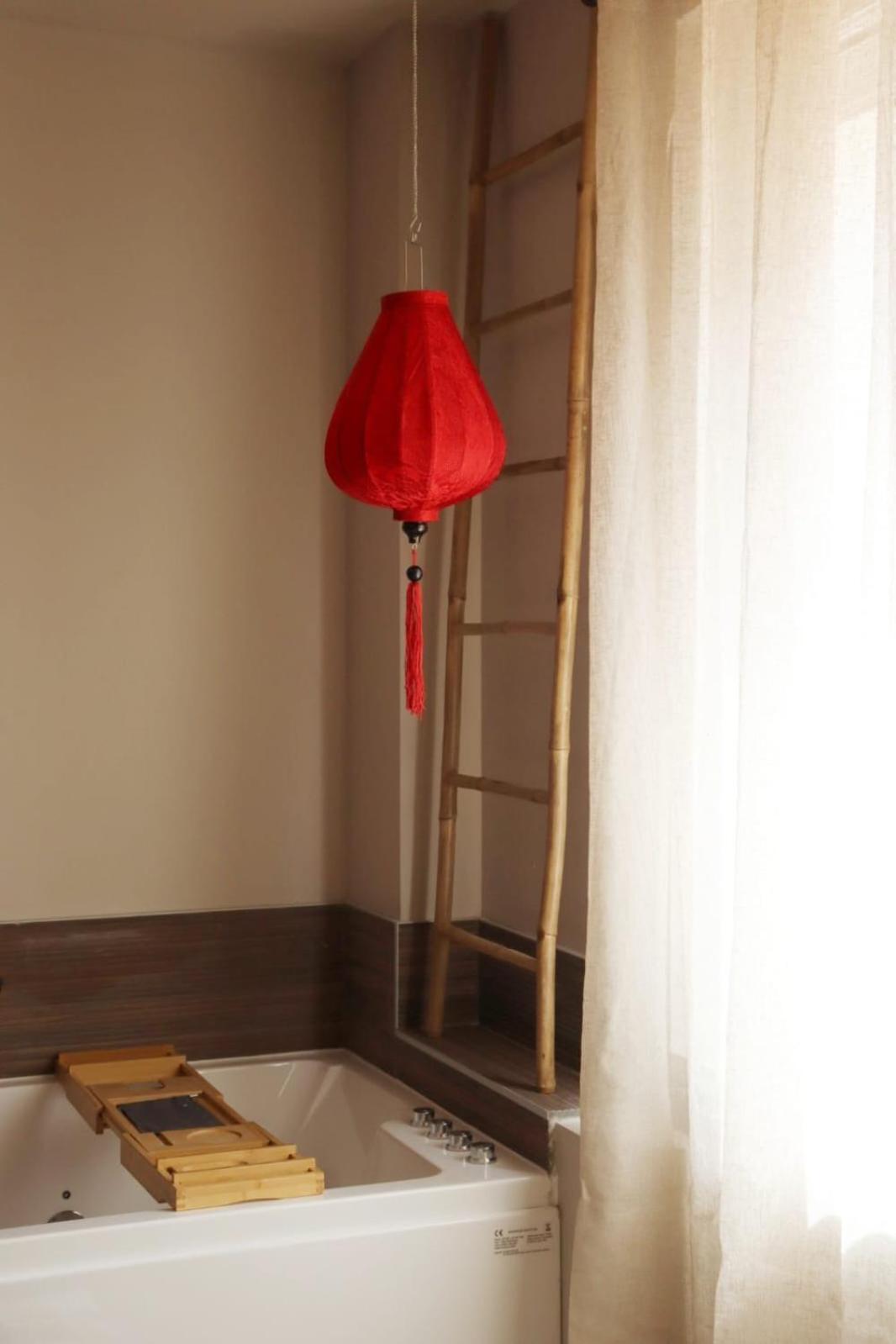 Loveroom Japon Avec Balneotherapie تولون المظهر الخارجي الصورة