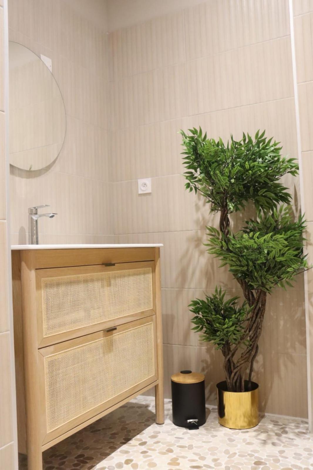 Loveroom Japon Avec Balneotherapie تولون المظهر الخارجي الصورة